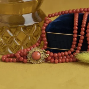 Outlet Bloedkoraal collier met gouden sluiting 14 krt Kettingen Met Edelsteen