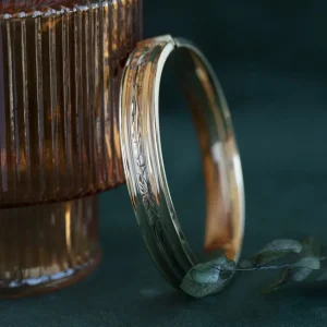 Fashion Gouden bangle met gravure 14 krt Bangles