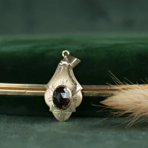 Online Gouden hanger met granaat 14 krt Gouden Hanger Met Edelsteen