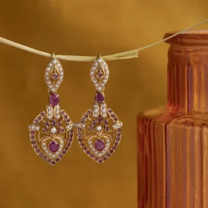 Clearance Gouden oorhangers met robijn en parel 20 krt Oorbellen Met Edelsteen