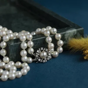 Online Parel collier met witgouden diamant sluiting 14 krt Kettingen Met Edelsteen